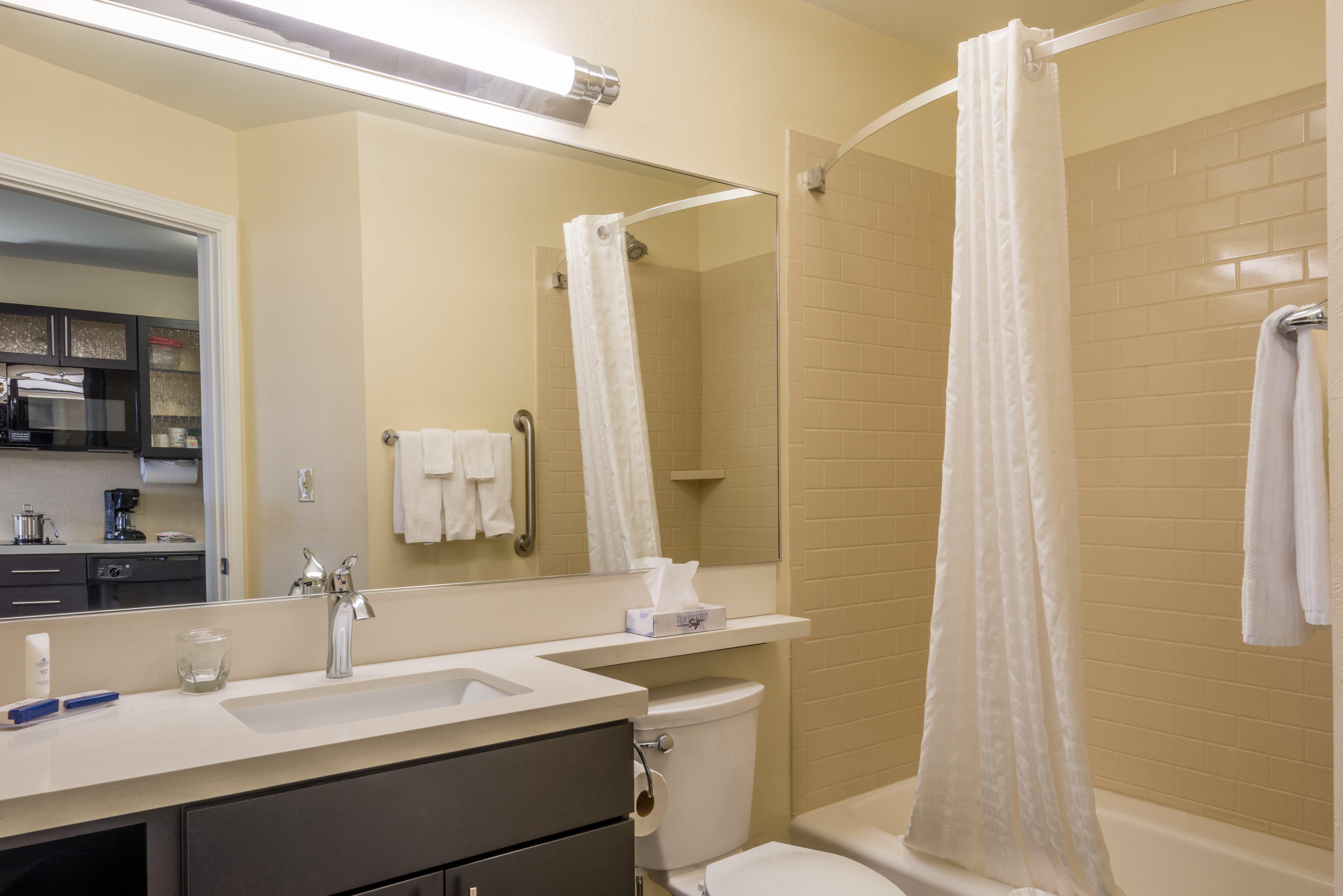Candlewood Suites Del City By Ihg Exteriör bild