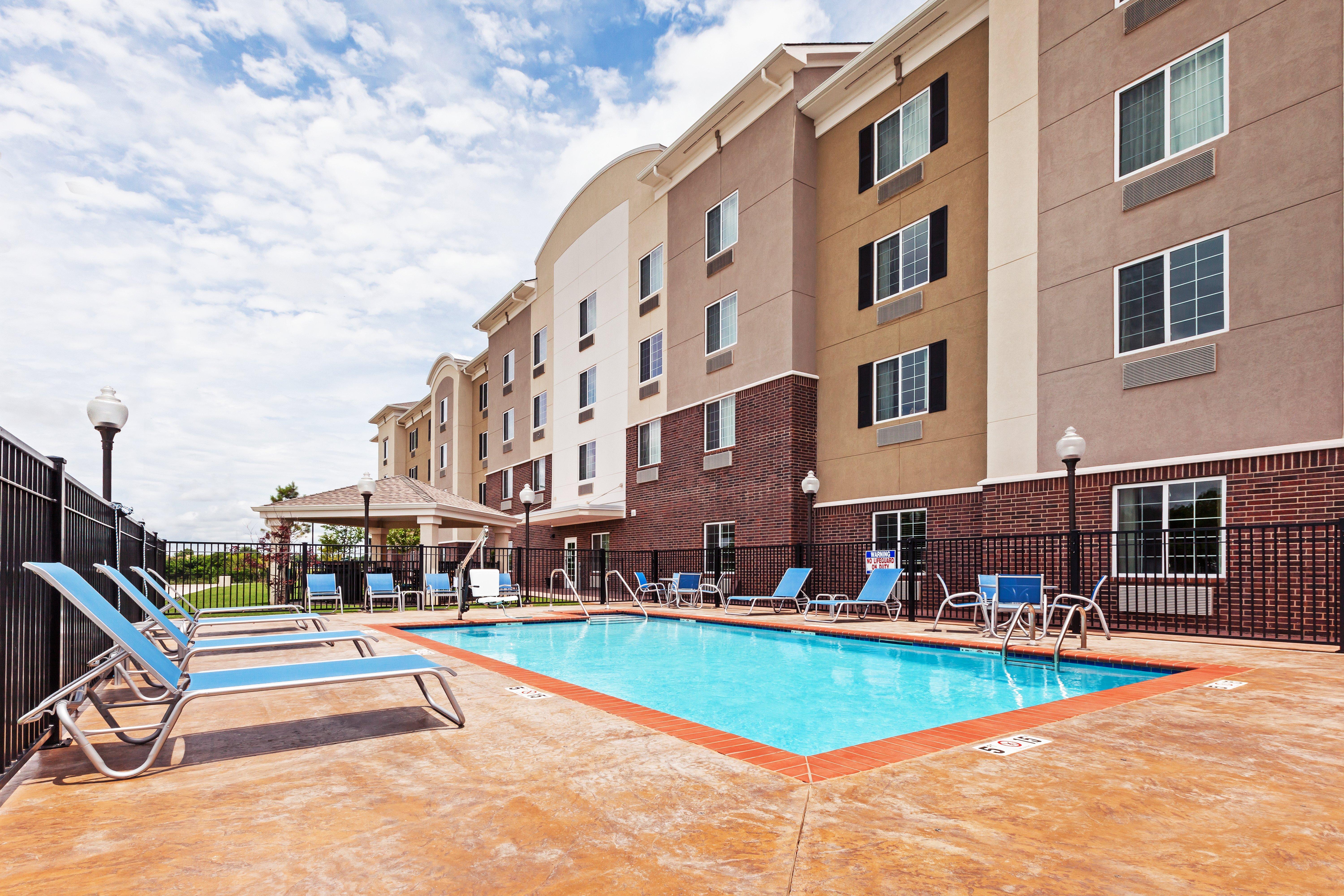 Candlewood Suites Del City By Ihg Exteriör bild