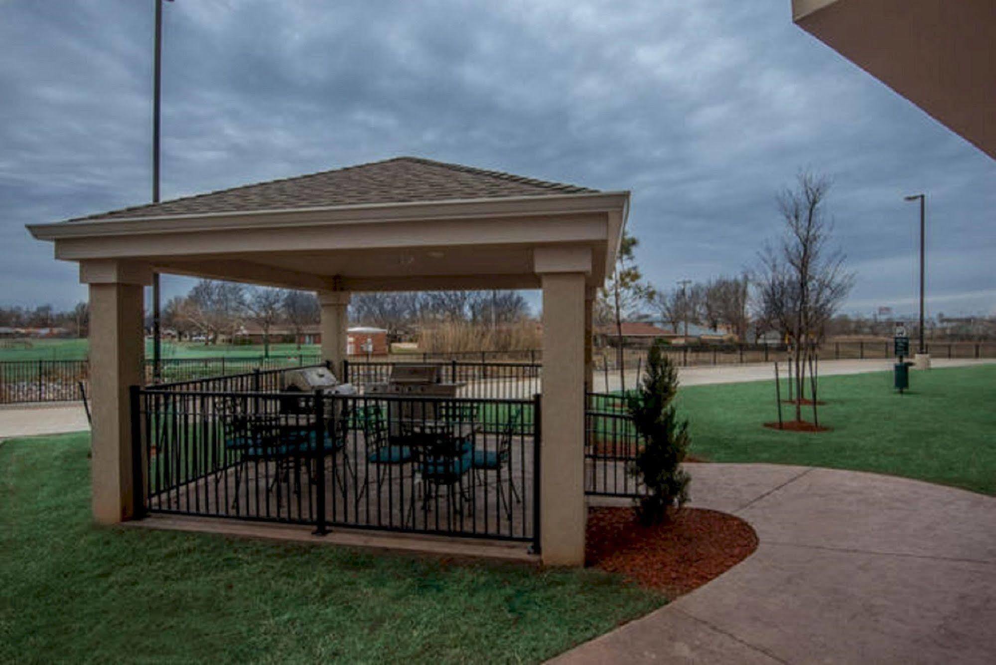 Candlewood Suites Del City By Ihg Exteriör bild